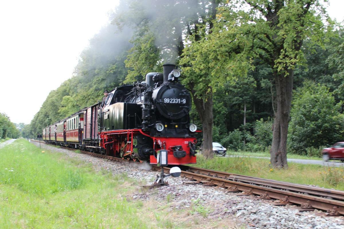 Nostalgischer Kaiserbahnhof Bad Doberan Bagian luar foto